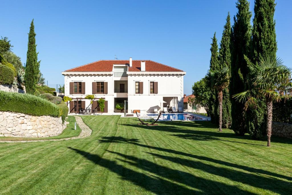 Exclusive Villa Marnano - Split Center ภายนอก รูปภาพ