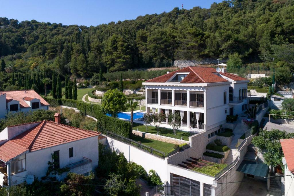 Exclusive Villa Marnano - Split Center ภายนอก รูปภาพ