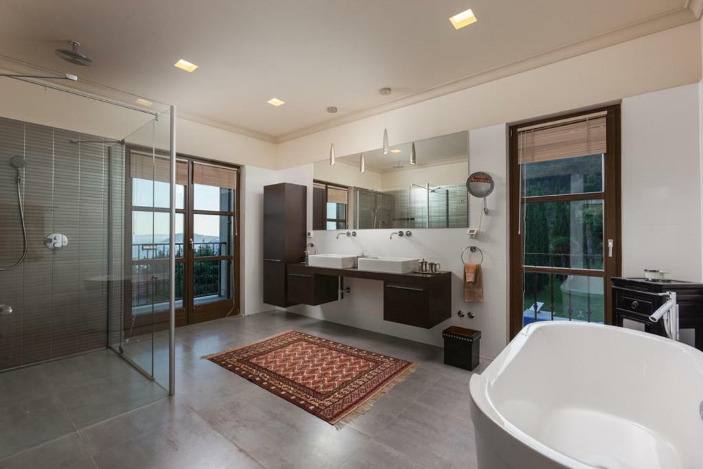 Exclusive Villa Marnano - Split Center ภายนอก รูปภาพ
