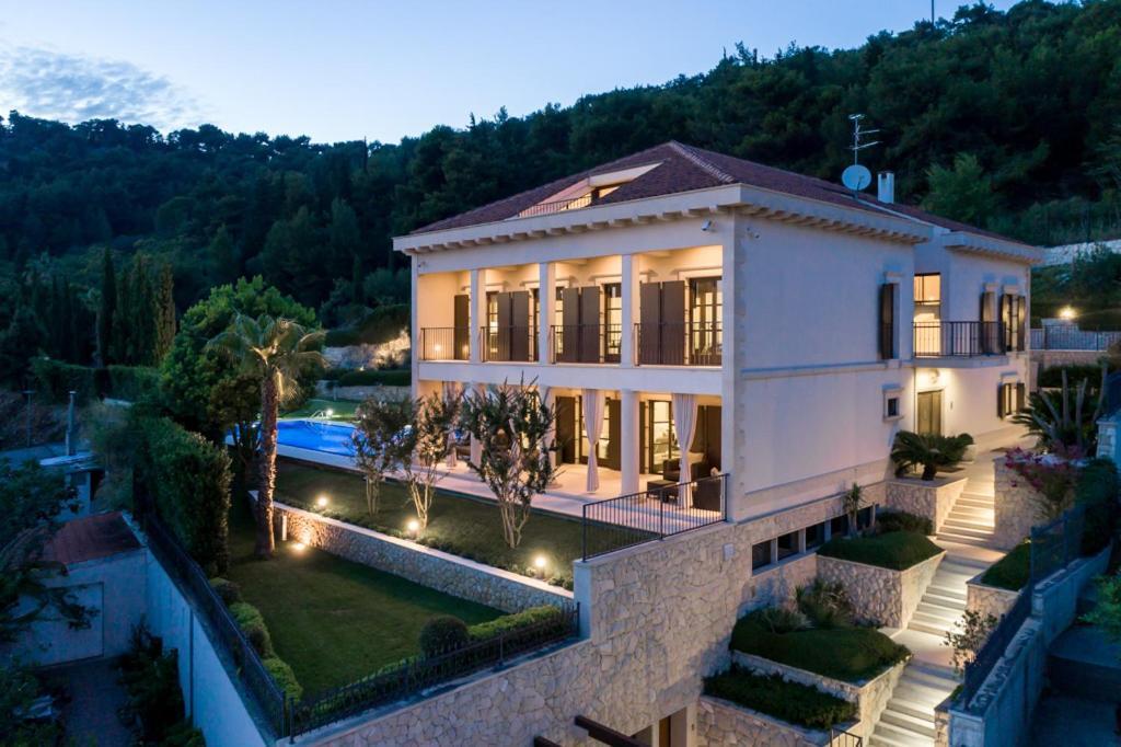 Exclusive Villa Marnano - Split Center ภายนอก รูปภาพ