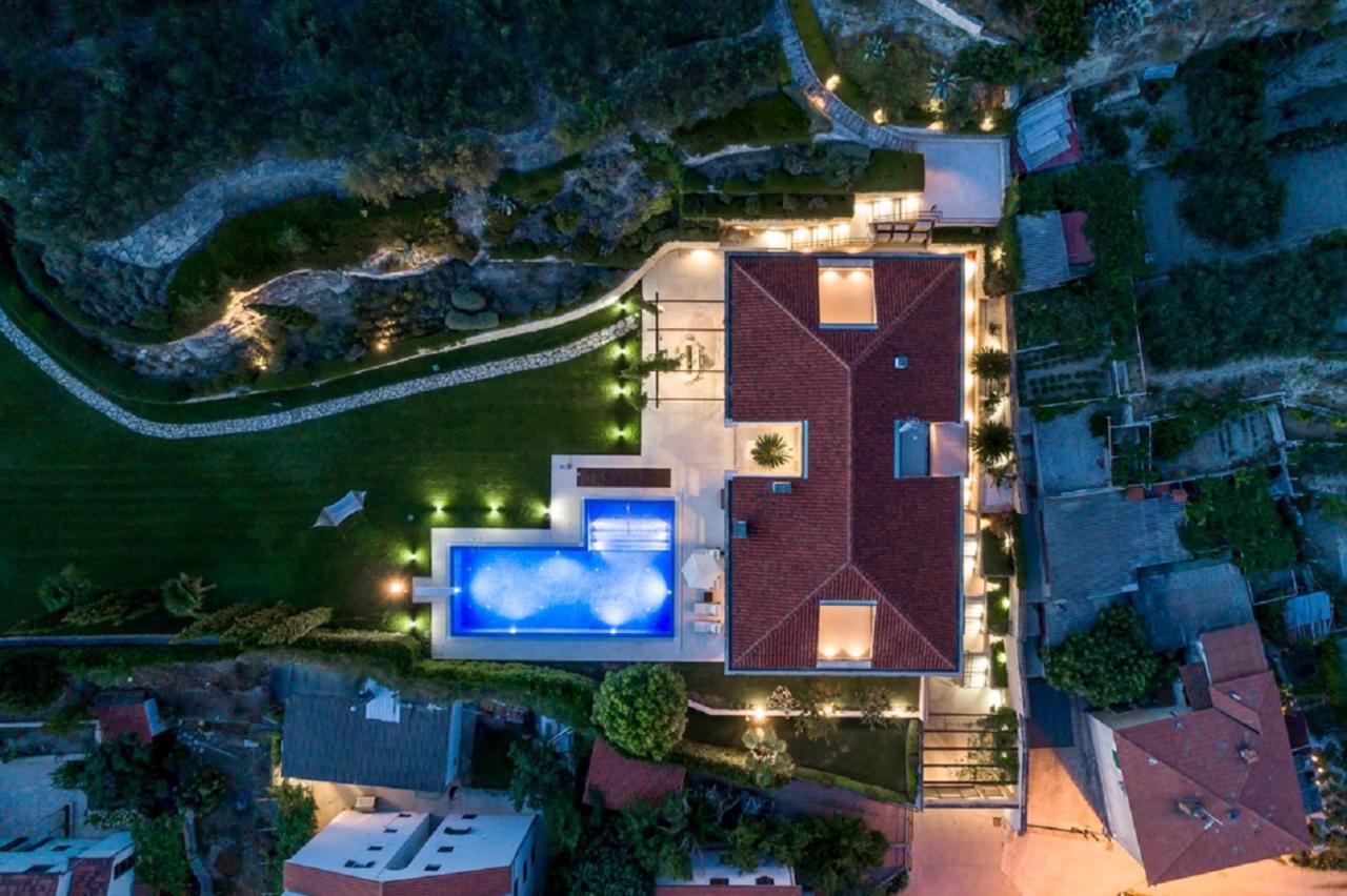Exclusive Villa Marnano - Split Center ภายนอก รูปภาพ